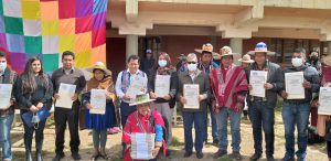 Lee más sobre el artículo Magistrados del TCP recibieron anteproyecto de estatuto autonómico indígena de Ch’alla en Cochabamba