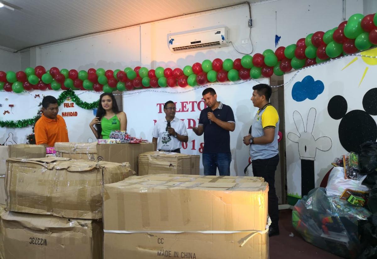 Lee más sobre el artículo Magistrado Espada y su despacho lograron que 5000 niñas y niños tengan una Feliz Navidad