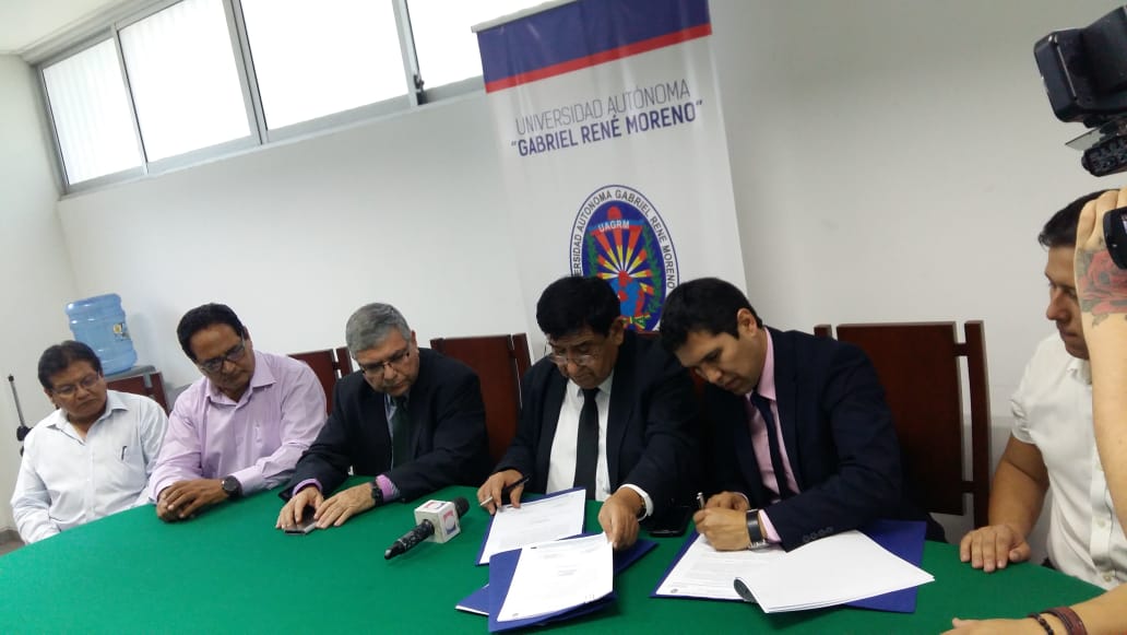 Lee más sobre el artículo El Tribunal Constitucional Plurinacional de Bolivia firma convenio de cooperación académica con la Universidad Autónoma Gabriel René Moreno