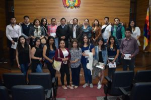 Lee más sobre el artículo Estudiantes de la UDABOL visitan el TCP de Bolivia