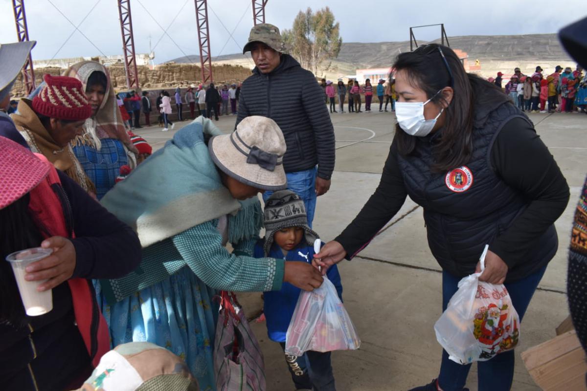 Lee más sobre el artículo TCP DE BOLIVIA REALIZA CAMPAÑA SOLIDARIA “POR LA SONRISA DE LAS Y LOS NIÑOS”  EN EL DEPARTAMENTO DE LA PAZ