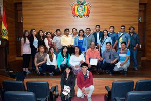 Lee más sobre el artículo Estudiantes de tercer año de la UPEA visitan las instalaciones del TCP