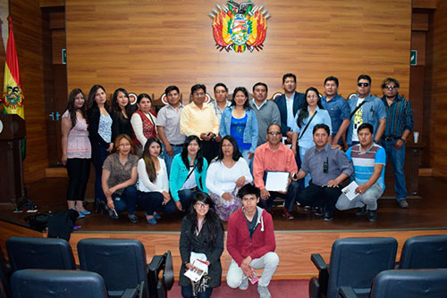 En este momento estás viendo Estudiantes de tercer año de la UPEA visitan las instalaciones del TCP