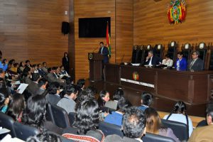 Lee más sobre el artículo TCP Organizó la Conferencia: “Positivismo y postpositivismo. Dos paradigmas jurídicos En pocas palabras”