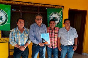 Lee más sobre el artículo Magistrado Hurtado recibe reconocimiento de la Federación de Profesionales del Beni