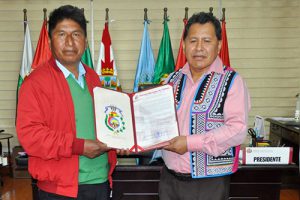Lee más sobre el artículo Presidente del TCP de Bolivia recibe título de Huésped de Honor