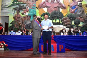 Lee más sobre el artículo EN LA UNIVERSIDAD AMAZÓNICA DE PANDO, MAGISTRADO RENÉ ESPADA EXPUSO SOBRE RÉGIMEN ECONÓMICO EN LA C.P.E.