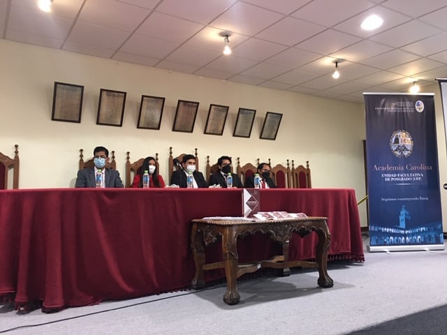 En este momento estás viendo MAGISTRADO CALDERÓN PRESENTÓ LIBRO DE SU AUTORÍA EN LA FACULTAD DE DERECHO DE SAN FRANCISCO XAVIER DE CHUQUISACA