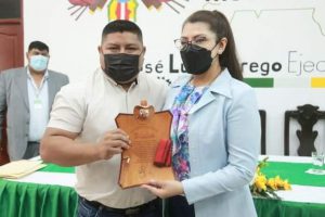 Lee más sobre el artículo EN EL GRAN CHACO: MAGISTRADA ELIZABETH CORNEJO DESARROLLA EL SEMINARIO «ACCESO A LA JUSTICIA CONSTITUCIONAL PLURAL»