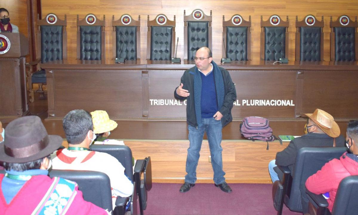 Lee más sobre el artículo PRESIDENTE DEL TCP SOSTUVO REUNIÓN DE COORDINACIÓN CON EL TRIBUNAL DE JUSTICIA INDÍGENA ORIGINARIA CAMPESINA