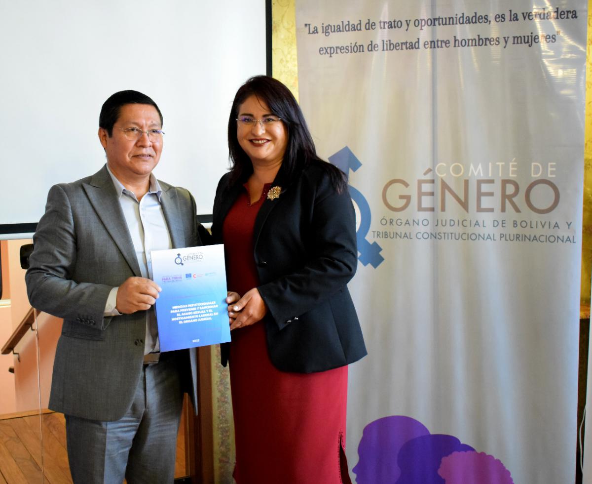 Lee más sobre el artículo COMITÉ DE GÉNERO DEL ÓRGANO JUDICIAL Y TRIBUNAL CONSTITUCIONAL PLURINACIONAL PRESENTÓ EL “INFORME FINAL PARA LA CREACIÓN DE LA UNIDAD DE GÉNERO Y DERECHOS HUMANOS” Y “MEDIDAS DE PROTECCIÓN CONTRA EL ACOSO Y HOSTIGAMIENTO LABORAL”