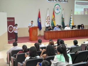 Lee más sobre el artículo MAGISTRADO ESPADA PARTICIPÓ COMO EXPOSITOR EN TALLER REALIZADO EN LA CARRERA DE DERECHO DE LA UNIVERSIDAD AMAZÓNICA DE PANDO