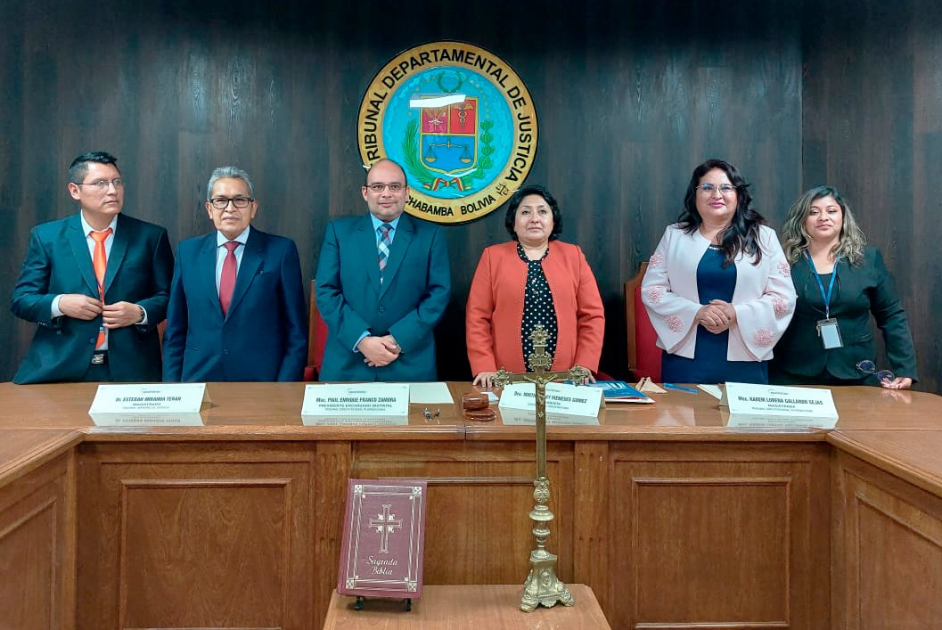 En este momento estás viendo TCP PARTICIPÓ EN LA “FERIA INFORMATIVA DE PREVENCIÓN DE LA VIOLENCIA CONTRA LA MUJER – DÍA NARANJA” REALIZADA EN COCHABAMBA