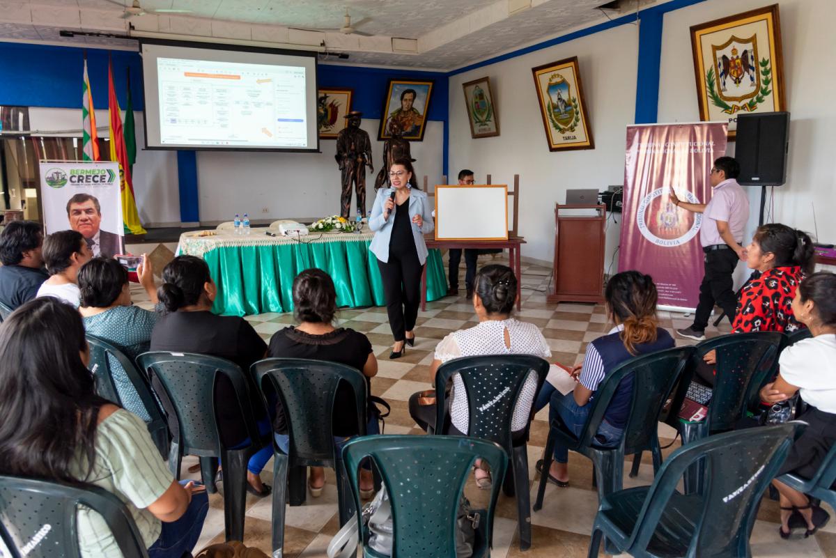Lee más sobre el artículo MAGISTRADA CORNEJO DESARROLLÓ TALLER «JUSTICIA CONSTITUCIONAL PLURAL, JURISPRUDENCIA Y DERECHOS FUNDAMENTALES» EN BERMEJO