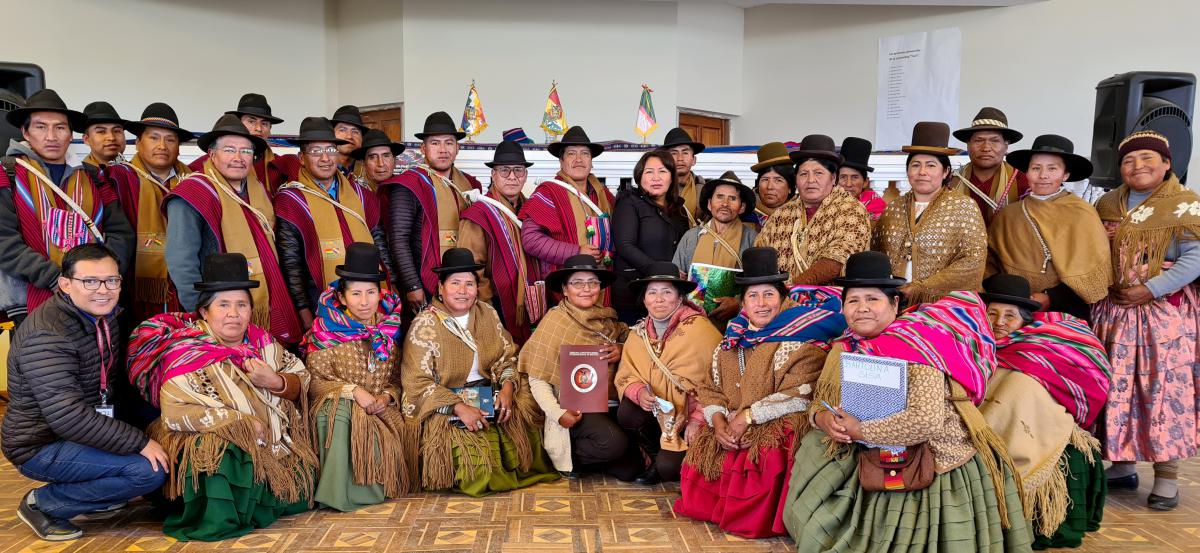 Lee más sobre el artículo MAGISTRADA BRIGIDA CELIA VARGAS BARAÑADO DEL TCP DESARROLLÓ TALLER SOBRE “JURISDICCIÓN INDÍGENA ORIGINARIA CAMPESINA” EN LA COMUNIDAD TUNI, JUNTO A SU EQUIPO DE DESPACHO