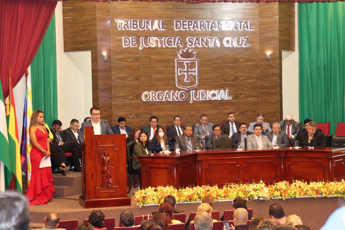 En este momento estás viendo MAGISTRADO CALDERÓN PARTICIPÓ EN EL ACTO DE RENDICIÓN PÚBLICA DE CUENTAS DEL TRIBUNAL DEPARTAMENTAL DE JUSTICIA DE SANTA CRUZ