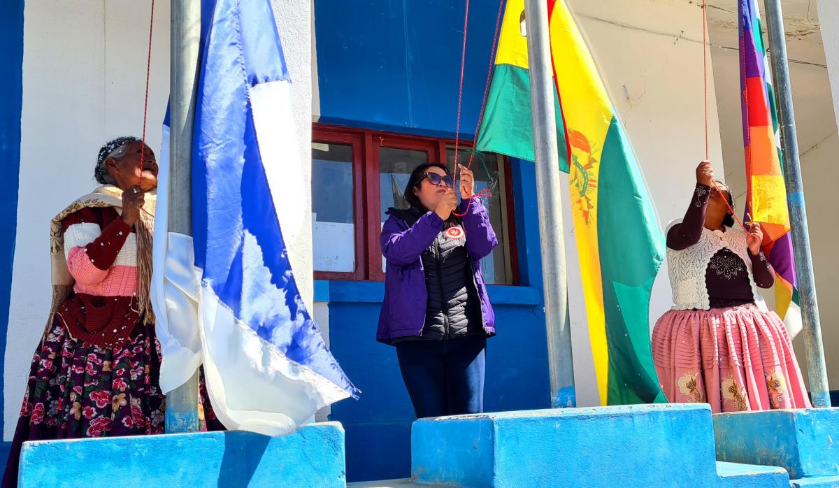 En este momento estás viendo MAGISTRADA BRIGIDA VARGAS BARAÑADO JUNTO A LOS ABOGADOS DE SU DESPACHO SOCIALIZARON LAS TEMÁTICAS: JIOC Y ACCIONES DE DEFENSA, EN LA LOCALIDAD DE CHALLAPAMPA, MUNICIPIO DE COPACABANA DEL DEPARTAMENTO DE LA PAZ