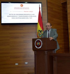 Lee más sobre el artículo TCP RECONOCE COMPROMISO LABORAL DE SUS SERVIDORAS Y SERVIDORES, EN UN ACTO ESPECIAL REALIZADO EN CONMEMORACIÓN AL “DÍA DEL TRABAJO”