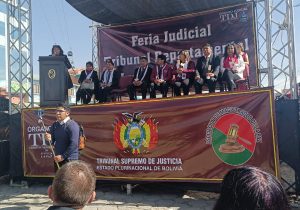 Lee más sobre el artículo MAGISTRADA BRIGIDA VARGAS BARAÑADO JUNTO AL EQUIPO DE COORDINACIÓN DEL TCP Y VOCALES DE LAS SALAS CONSTITUCIONALES PARTICIPARON DE LA FERIA INFORMATIVA EN EL ALTO