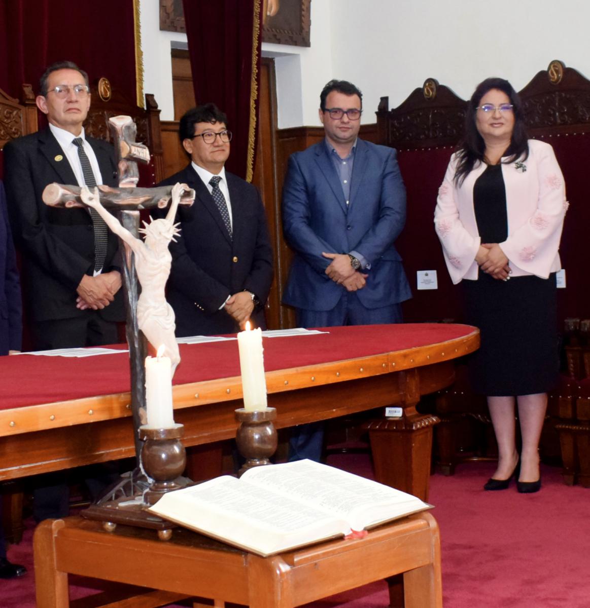En este momento estás viendo MAGISTRADA KAREM LORENA GALLARDO PARTICIPÓ DEL ACTO DE POSESIÓN DE VOCALES DE LA JURISDICCIÓN ORDINARIA