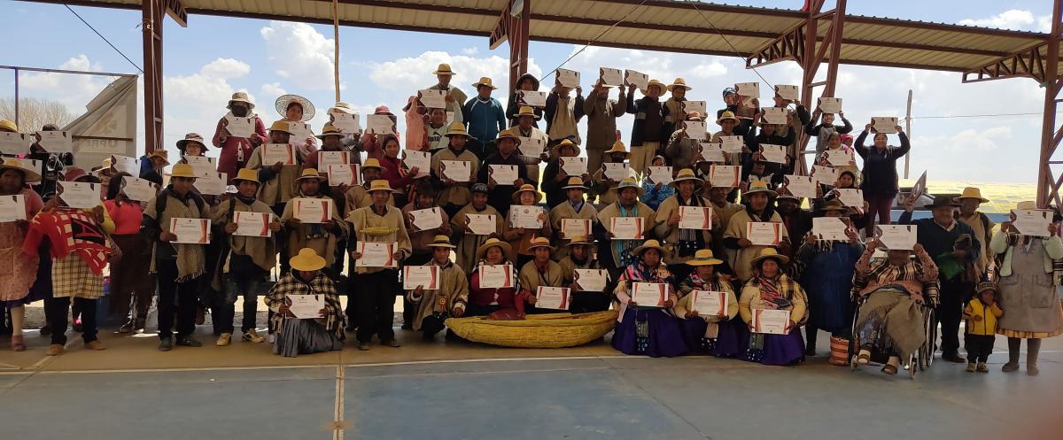 En este momento estás viendo MAGISTRADA GEORGINA AMUSQUIVAR PARTICIPÓ DEL TALLER INFORMATIVO “MECANISMOS DE ACCESO CONSTITUCIONAL, COMO LOS CONFLICTOS DE COMPETENCIA ENTRE LA JIOC, LA JURISDICCIÓN ORDINARIA Y EL ACCESO A LA AUTONOMÍA INDÍGENA ORIGINARIA CAMPESINA”