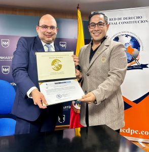 Lee más sobre el artículo INSTITUTO DE INVESTIGACIÓN IBEROAMERICANO “ÁPEX IURIS” INCORPORA AL PRESIDENTE DEL TCP, PAUL ENRIQUE FRANCO ZAMORA, COMO MIEMBRO HONRARIO