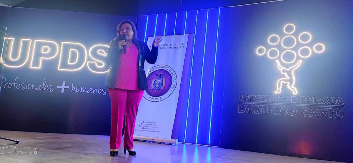 En este momento estás viendo MAGISTRADA GEORGINA AMUSQUIVAR PARTICIPÓ COMO EXPOSITORA EN EL “SEMINARIO INTERPRETACION PROGRESIVA DE LOS DERECHOS HUMANOS DE SECTORES VULNERABLES” ORGANIZADO POR LA UNIVERSIDAD PRIVADA DOMINGO SAVIO DE ORURO09