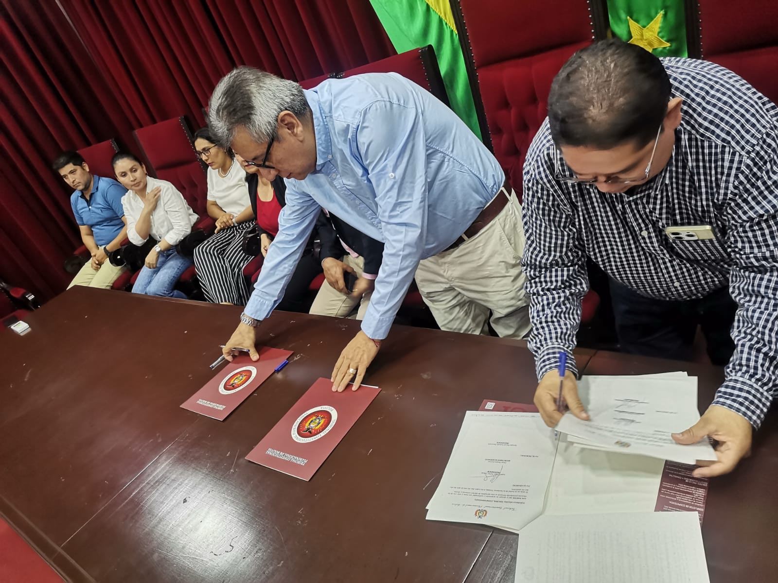 Lee más sobre el artículo TRIBUNAL CONSTITUCIONAL PLURINACIONAL SUSCRIBE CONVENIO DE COOPERACIÓN ACADÉMICA CON ASOCIACIÓN DE JUECES Y MAGISTRADOS DEL BENI