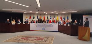 Lee más sobre el artículo TRIBUNALES CONSTITUCIONALES DE 16 PAÍSES SE REÚNEN EN BRASIL Y DEBATEN ACERCA DE DESAFÍOS DEL DERECHO CONSTITUCIONAL EN LA REGIÓN