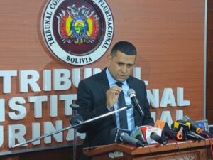 Lee más sobre el artículo CONFERENCIA DE PRENSA – Magistrado Decano René Yván Espada Navía