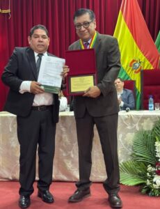 Lee más sobre el artículo 𝐓𝐑𝐈𝐁𝐔𝐍𝐀𝐋 𝐃𝐄𝐏𝐀𝐑𝐓𝐀𝐌𝐄𝐍𝐓𝐀𝐋 𝐃𝐄 𝐉𝐔𝐒𝐓𝐈𝐂𝐈𝐀 𝐃𝐄𝐋 𝐁𝐄𝐍𝐈 𝐘 𝐀𝐌𝐀𝐁𝐄𝐍𝐈 𝐄𝐍𝐓𝐑𝐄𝐆𝐀𝐍 𝐑𝐄𝐂𝐎𝐍𝐎𝐂𝐈𝐌𝐈𝐄𝐍𝐓𝐎 𝐀𝐋 𝐏𝐑𝐄𝐒𝐈𝐃𝐄𝐍𝐓𝐄 𝐃𝐄𝐋 𝐓𝐑𝐈𝐁𝐔𝐍𝐀𝐋 𝐂𝐎𝐍𝐒𝐓𝐈𝐓𝐔𝐂𝐈𝐎𝐍𝐀𝐋 𝐏𝐋𝐔𝐑𝐈𝐍𝐀𝐂𝐈𝐎𝐍𝐀𝐋