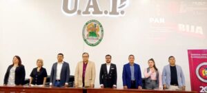 Lee más sobre el artículo 𝐓𝐂𝐏 𝐃𝐄𝐒𝐀𝐑𝐎𝐋𝐋𝐀 𝐏𝐑𝐈𝐌𝐄𝐑 𝐂𝐎𝐍𝐕𝐄𝐑𝐒𝐀𝐓𝐎𝐑𝐈𝐎 𝐀𝐂𝐀𝐃𝐄́𝐌𝐈𝐂𝐎 𝐄𝐍 𝐋𝐀 𝐔𝐍𝐈𝐕𝐄𝐑𝐒𝐈𝐃𝐀𝐃 𝐀𝐌𝐀𝐙𝐎́𝐍𝐈𝐂𝐀 𝐃𝐄 𝐏𝐀𝐍𝐃𝐎 𝐘 𝐏𝐋𝐀𝐍𝐓𝐄𝐀 𝐂𝐈𝐍𝐂𝐎 𝐄𝐉𝐄𝐒 𝐂𝐄𝐍𝐓𝐑𝐀𝐋𝐄𝐒 𝐏𝐀𝐑𝐀 𝐋𝐀 𝐑𝐄𝐅𝐎𝐑𝐌𝐀 𝐃𝐄 𝐋𝐀 𝐂𝐎𝐍𝐒𝐓𝐈𝐓𝐔𝐂𝐈𝐎́𝐍