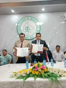 Lee más sobre el artículo EL TRIBUNAL CONSTITUCIONAL PLURINACIONAL  Y EL ILUSTRE COLEGIO DE ABOGADOS DEL BENI  SELLAN CONVENIO DE COOPERACIÓN INTERINSTITUCIONAL