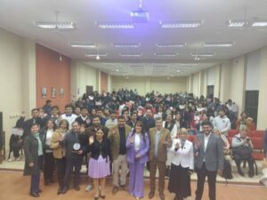 Lee más sobre el artículo 𝗧𝗖𝗣 𝗟𝗟𝗘𝗩𝗔 𝗔𝗗𝗘𝗟𝗔𝗡𝗧𝗘 𝗖𝗢𝗡𝗩𝗘𝗥𝗦𝗔𝗧𝗢𝗥𝗜𝗢 𝗔𝗖𝗔𝗗É𝗠𝗜𝗖𝗢 𝗘𝗡 𝗟𝗔 𝗨𝗡𝗜𝗩𝗘𝗥𝗦𝗜𝗗𝗔𝗗 𝗔𝗨𝗧Ó𝗡𝗢𝗠𝗔 𝗝𝗨𝗔𝗡 𝗠𝗜𝗦𝗔𝗘𝗟 𝗦𝗔𝗥𝗔𝗖𝗛𝗢 𝗬 𝗔𝗩𝗔𝗡𝗭𝗔 𝗘𝗡 𝗟𝗔 𝗦𝗜𝗦𝗧𝗘𝗠𝗔𝗧𝗜𝗭𝗔𝗖𝗜Ó𝗡 𝗗𝗘 𝗨𝗡𝗔 𝗣𝗥𝗢𝗣𝗨𝗘𝗦𝗧𝗔 𝗣𝗔𝗥𝗔 𝗟𝗔 𝗥𝗘𝗙𝗢𝗥𝗠𝗔 𝗗𝗘 𝗟𝗔 𝗖𝗢𝗡𝗦𝗧𝗜𝗧𝗨𝗖𝗜Ó𝗡