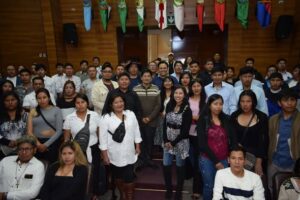 Lee más sobre el artículo 𝐄𝐒𝐓𝐔𝐃𝐈𝐀𝐍𝐓𝐄𝐒 𝐃𝐄 𝐋𝐀 𝐔𝐍𝐈𝐕𝐄𝐑𝐒𝐈𝐃𝐀𝐃 𝐏𝐔́𝐁𝐋𝐈𝐂𝐀 𝐃𝐄 𝐄𝐋 𝐀𝐋𝐓𝐎 𝐕𝐈𝐒𝐈𝐓𝐀𝐍 𝐄𝐋 𝐓𝐑𝐈𝐁𝐔𝐍𝐀𝐋 𝐂𝐎𝐍𝐒𝐓𝐈𝐓𝐔𝐂𝐈𝐎𝐍𝐀𝐋 𝐏𝐋𝐔𝐑𝐈𝐍𝐀𝐂𝐈𝐎𝐍𝐀𝐋