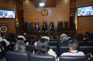 Lee más sobre el artículo Más de 8.000 personas fortalecen sus conocimientos en el curso “Justicia Constitucional, Prensa y Libertad de Expresión”