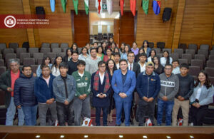 Lee más sobre el artículo 𝗘𝘀𝘁𝘂𝗱𝗶𝗮𝗻𝘁𝗲𝘀 𝗱𝗲 𝗗𝗲𝗿𝗲𝗰𝗵𝗼 𝗳𝗼𝗿𝘁𝗮𝗹𝗲𝗰𝗲𝗻 𝘀𝘂𝘀 𝗰𝗼𝗻𝗼𝗰𝗶𝗺𝗶𝗲𝗻𝘁𝗼𝘀 𝘀𝗼𝗯𝗿𝗲 𝗔𝗰𝗰𝗶𝗼𝗻𝗲𝘀 𝗧𝘂𝘁𝗲𝗹𝗮𝗿𝗲𝘀.